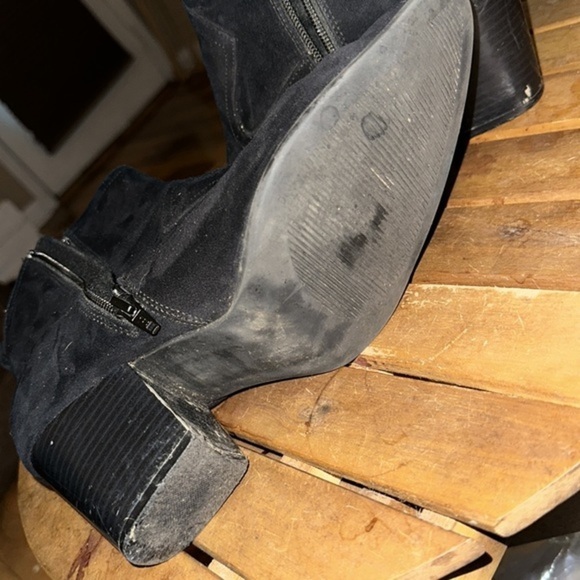 Divided by H &M Black Suede zipped Cowgirl Ankle Boots - GUC - size 10 - Picture 5 of 9